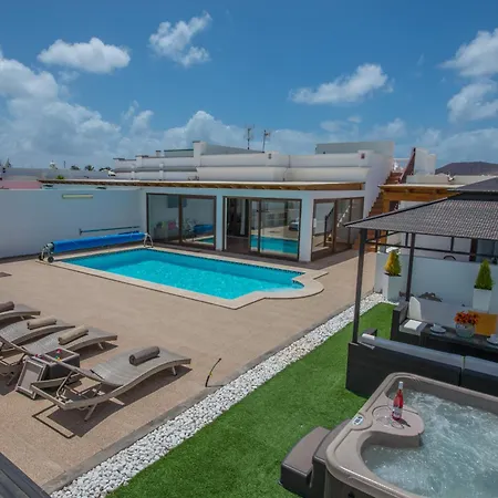 Bonilla Con Piscina Climatizada Y Jacuzzi 別荘 *