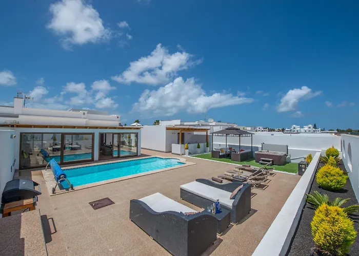 Bonilla Con Piscina Climatizada Y Jacuzzi * Playa Blanca